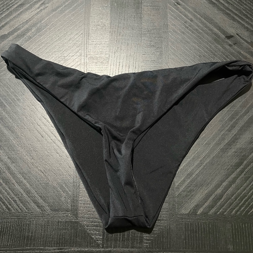 Dippin daisys black cheeky bikini bottoms